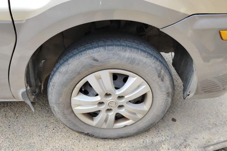 Used FORTHING Lingzhi 2014 M3 1.6L 7-Seater Comfort Model
