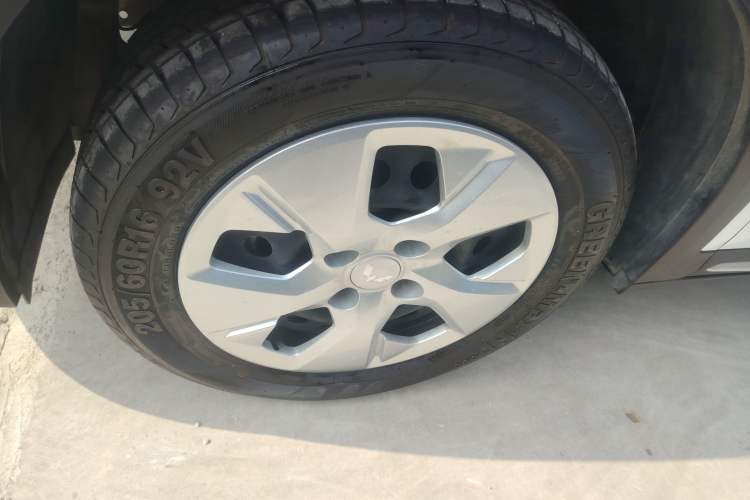 Used Wuling Alvez 2022 1.5L Manual Free-Style Model