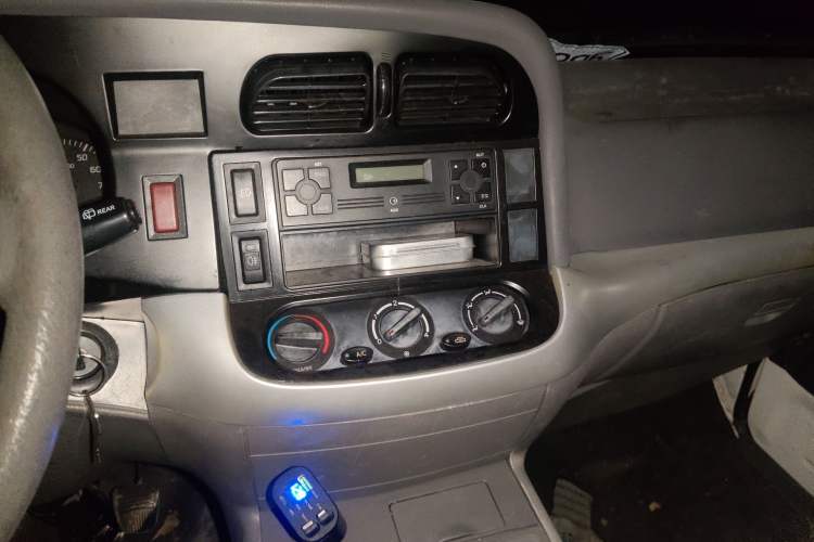 Used Jinbei Hiace 2014 2.0L 5th Generation Kuaiyunwang Business Version 4G19