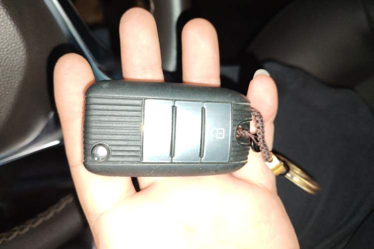 Used Roewe RX8 2018 30T Smart Connectivity Two-Wheel Drive Supreme Edition Interior 1