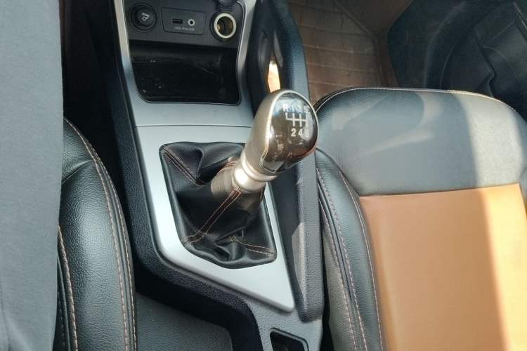 Used JAC Group Refine S3 2014 1.5L Manual Luxury Smart Model Gear Lever