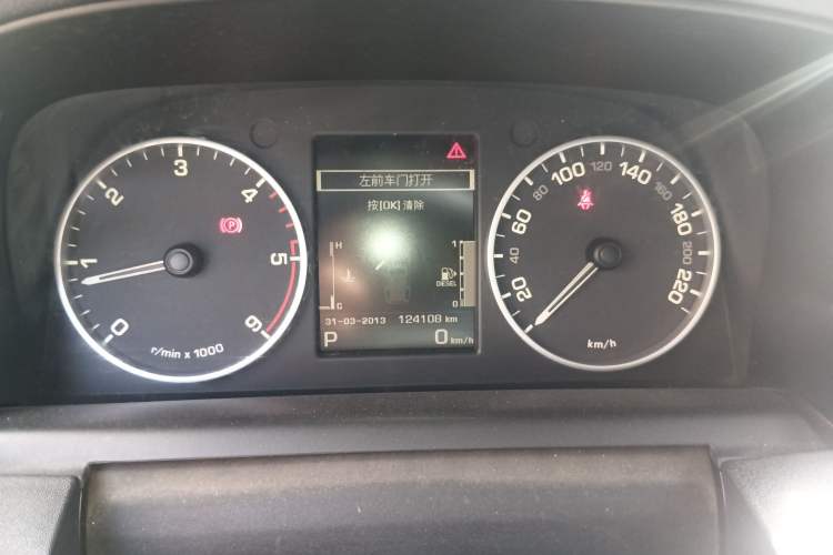 Used Land Rover Discovery 2014 3.0 SDV6 HSE Diesel Edition Instrument Cluster