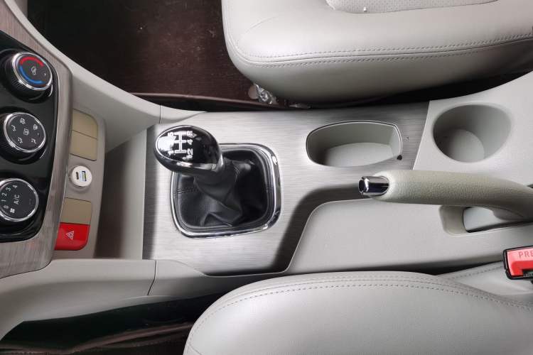 Used HYOSOW H3 2016 H3F 1.5L Manual Prestige Edition Gear Lever