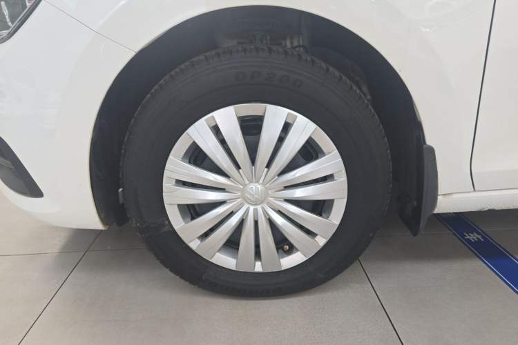 Used Volkswagen Santana 2021 1.5L Manual Fashion Edition Left Front Wheel Hub