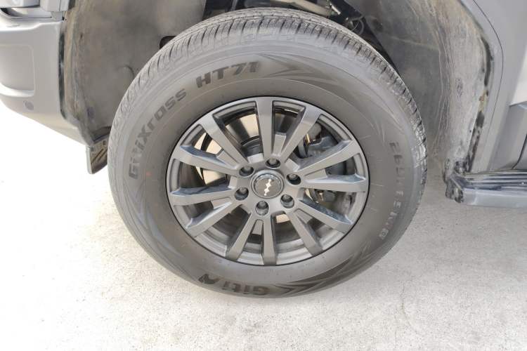 Used Formula Leopard Leopard 5 2023 Explore Edition