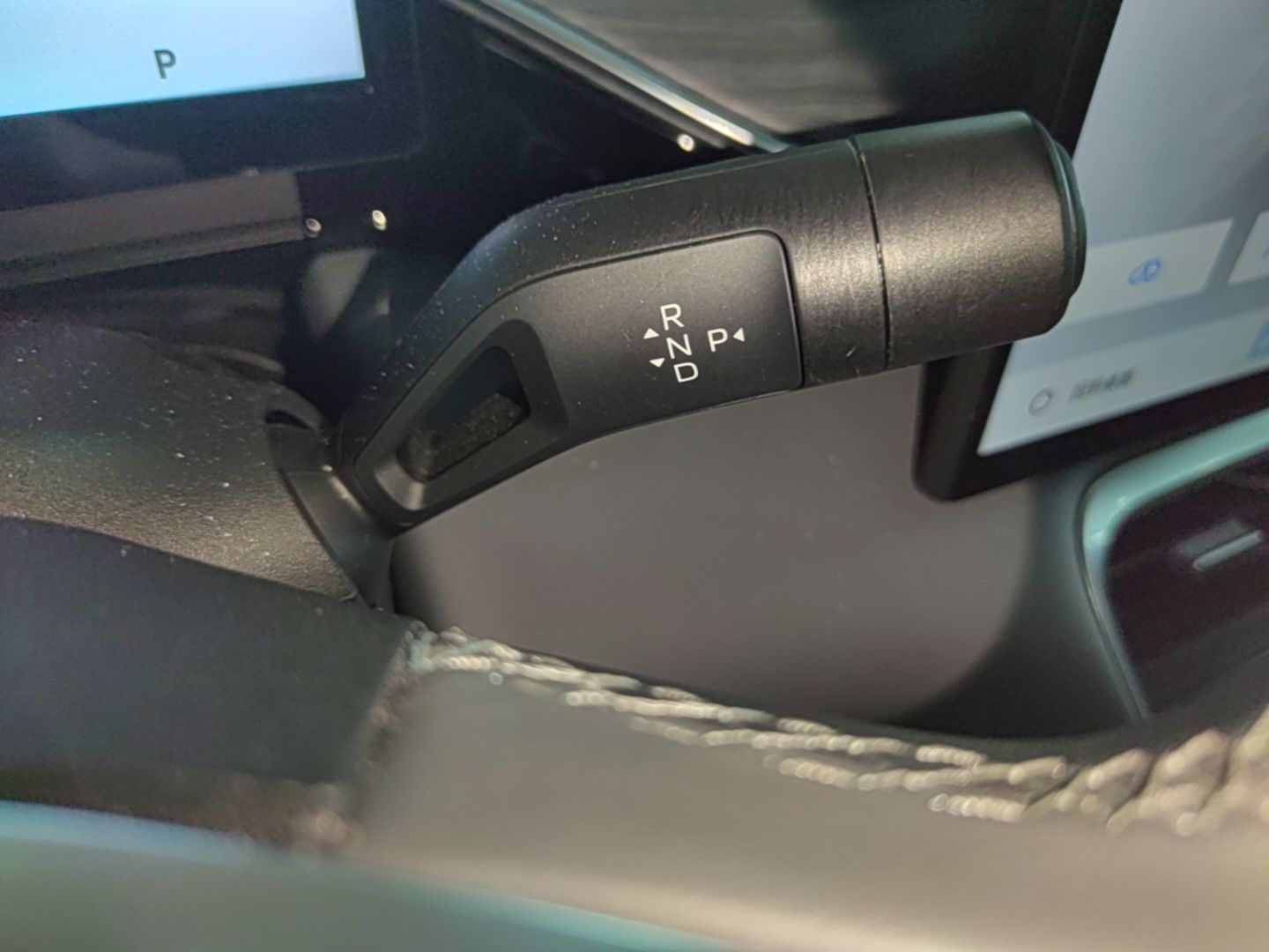 Geely Galaxy L6 2025 EM-i 140km Explorer+ Edition — снимка 16