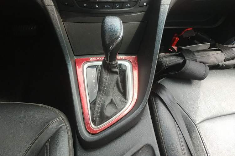 Used Buick GT 2019 18T Automatic Connected Elite Model China V Standard Gear Lever