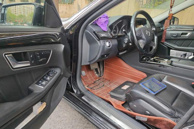 Used Mercedes-Benz E-Class 2013 E 260 L CGI Stylish Model
