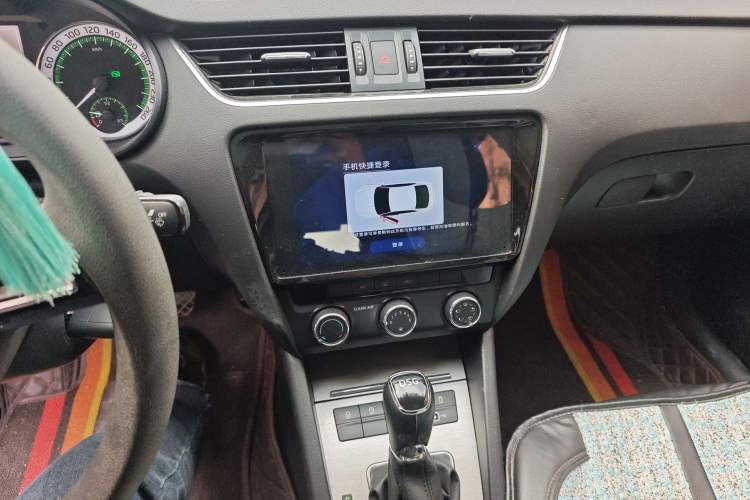 Used Skoda Octavia 2019 TSI280 DSG SmartDrive Luxury Edition China VI Audio And AC Panel