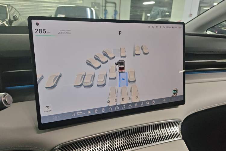 Used XPeng X9 2025 650 Long-Range Max
