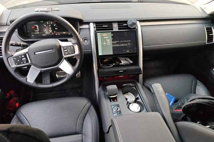 Used Land Rover Discovery 2024 360 PS Dynamic SE