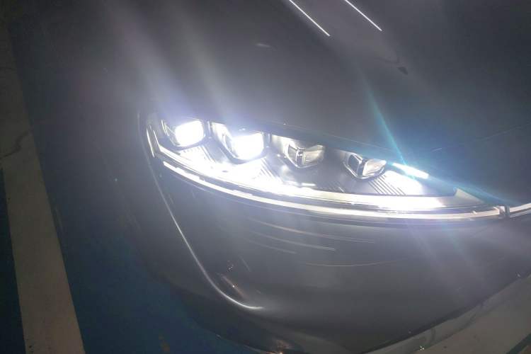 Used Hima Luxeed R7 2025 Range-Extended Version 251 km Max
