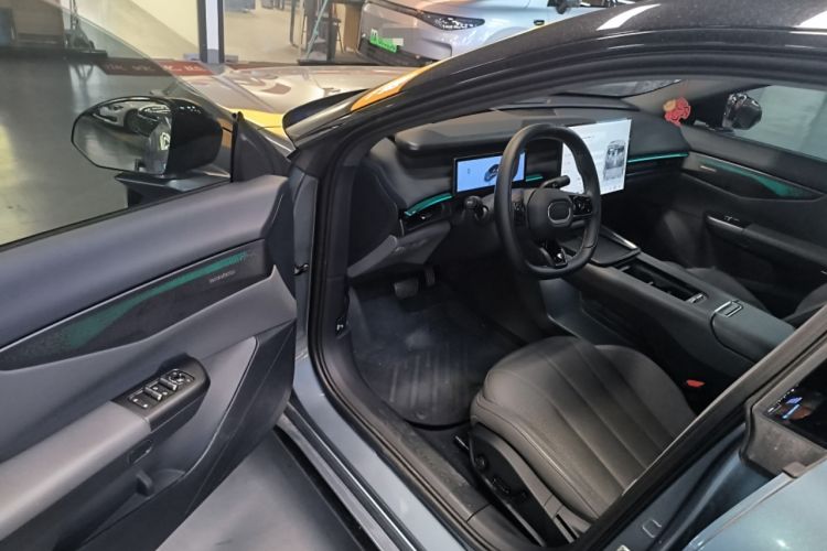 Used Lynk & Co 07 2024 EM-P 126 Long-Range Ultra
