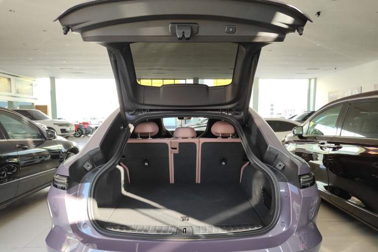 Used Nio EC6 2025 75 kWh