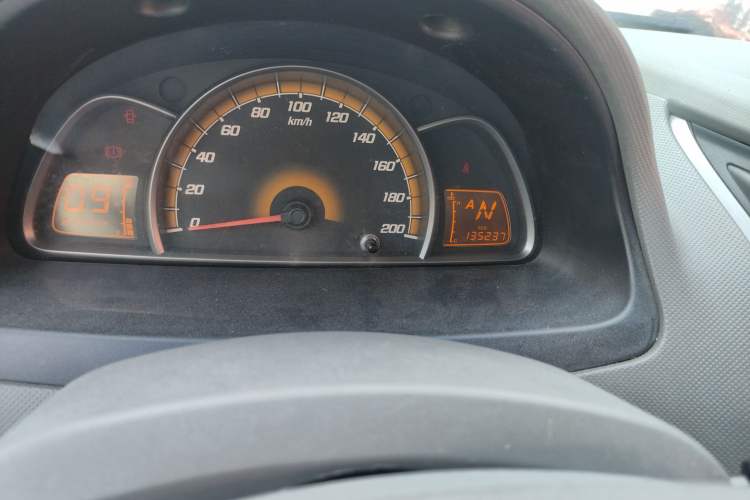 Used Chevrolet Sail 2011 Sedan 1.4L AMT Happiness Edition