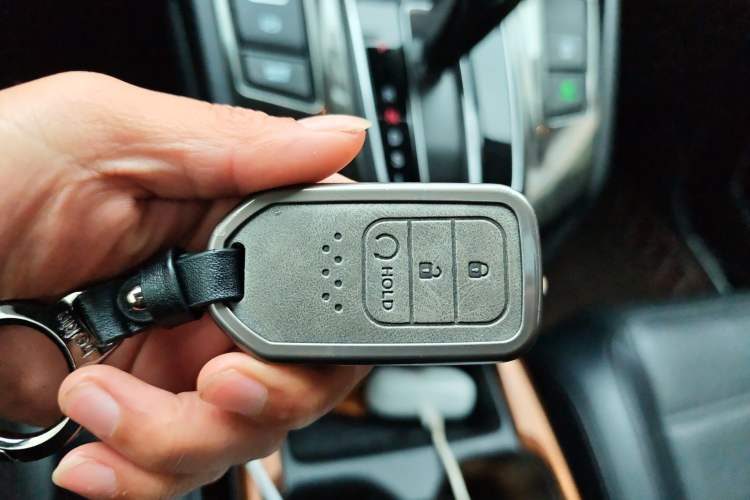 Used Honda CR-V 2019 240TURBO CVT 2WD Fashion Edition China V Vehicle Key