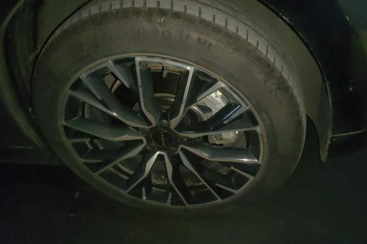 Used Zeekr 7X 2025 75 kWh Rear-Wheel Drive Intelligent Driving Version Right Front Wheel Hub