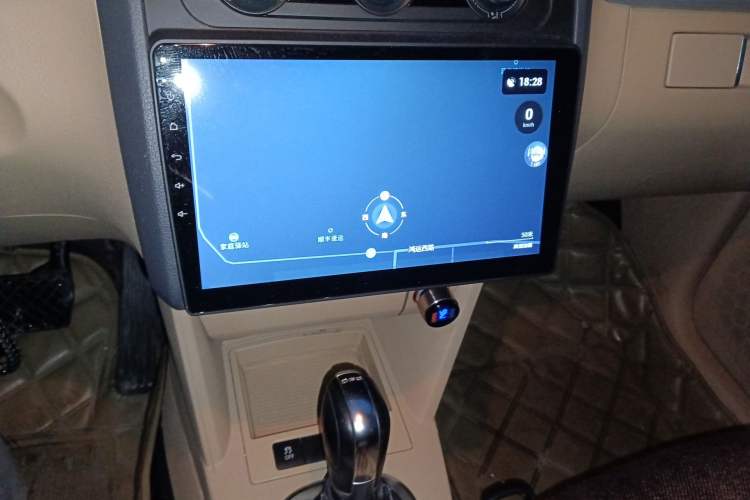 Used Volkswagen Touran 2011 1.4T DSG Zhiya Edition 5 Seats Audio And AC Panel