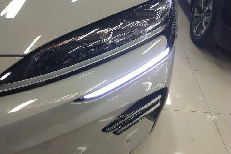 Used BYD Song PLUS New Energy 2025 EV Intelligent Driving Version 520km Premium Model