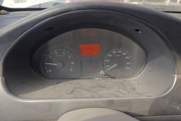 Used Wuling Rongguang 2011 1.2L Standard Version

