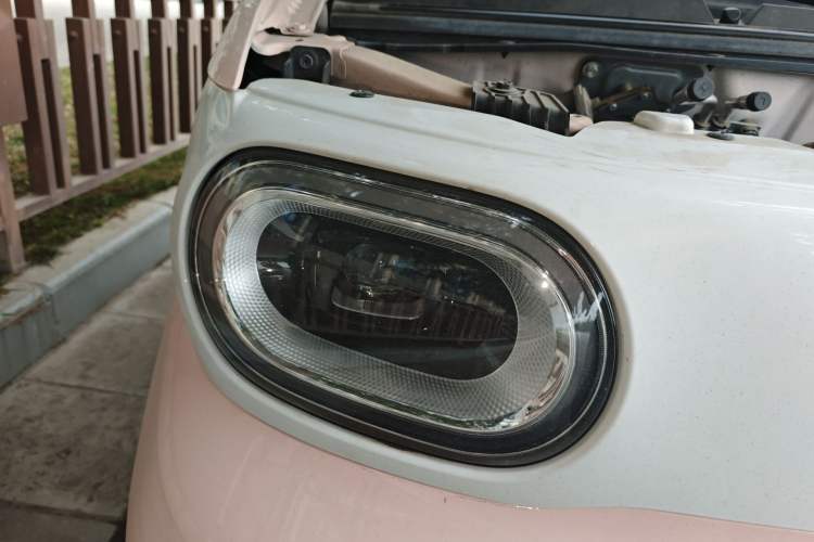 Used Wuling Hongguang MINIEV 2024 3rd Generation 215km Youth Edition Right Front Headlight