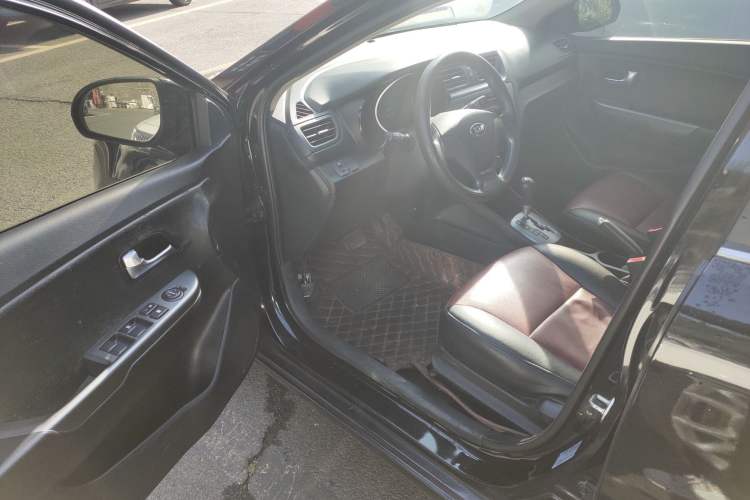 Used Kia K2 2015 Sedan 1.4L Automatic GLS Driver Seat