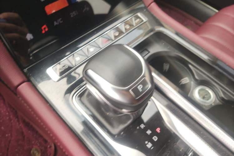 Used Hongqi H5 2023 2.0T Automatic Smart Connect Flagship Edition