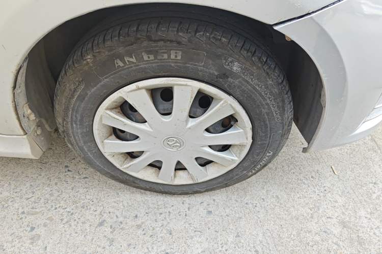 Used BAIC E Series 2013 Sedan 1.3L Manual Special Offer Edition
