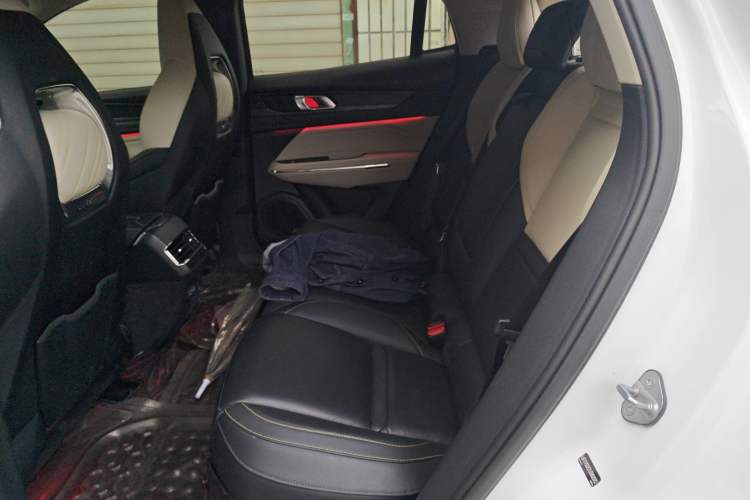 Used Lynk & Co 05 2020 2.0TD Two-Wheel Drive Shine Halo