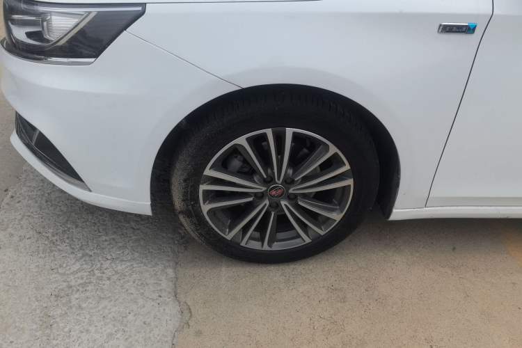 Used Roewe i6 2019 PLUS 20T TST 4G Connected Flagship Superb Edition Left Front Wheel Hub