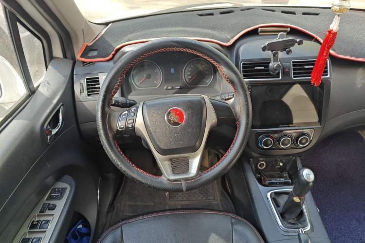 Used FORTHING Joyear X5 2013 1.6L Manual Luxury Model China IV Standard
