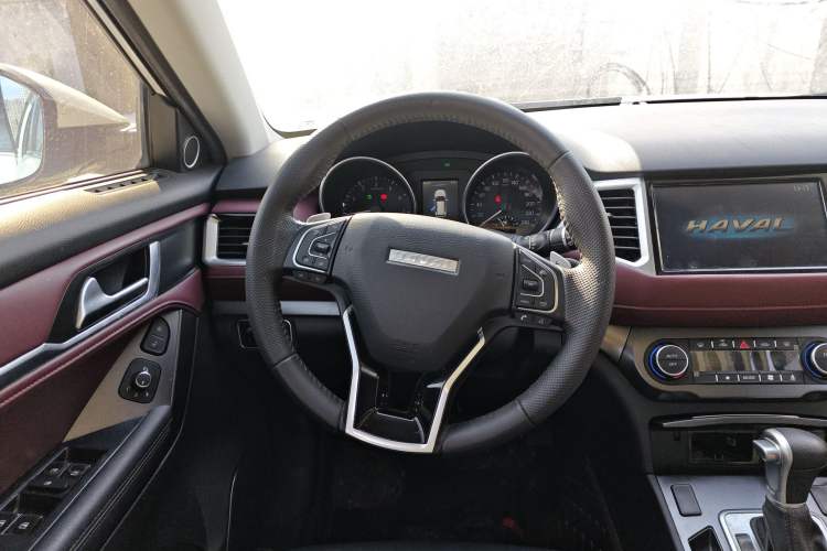 Used Haval H6 Coupe 2018 Red-Label 1.5T Automatic Two-Wheel Drive Luxury Model Steering Wheel