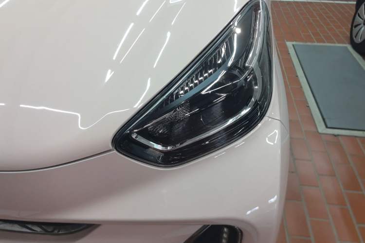 Used Chery Little Ant 2022 Sweet Pink Edition Half-Sugar Version Lithium Iron Phosphate 29.2 kWh 30 kW 301 km