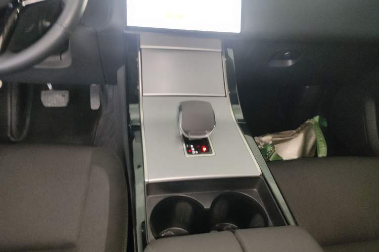 Used Land Rover Range Rover Velar 2024 S Model
