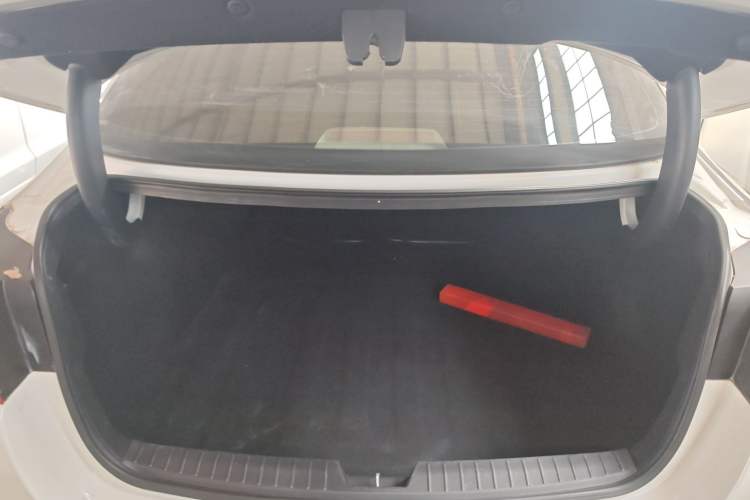 Used Kia K5 2014 2.0L Automatic GL Trunk