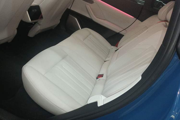 Used ONVO L60 2024 60 kWh Rear-Drive Version