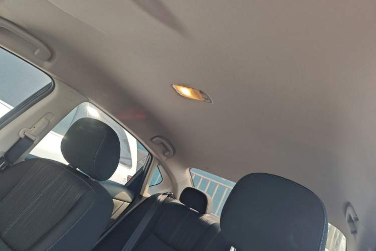 Used Nissan Sylphy 2022 Classic 1.6XE Manual Comfort Edition Headliner