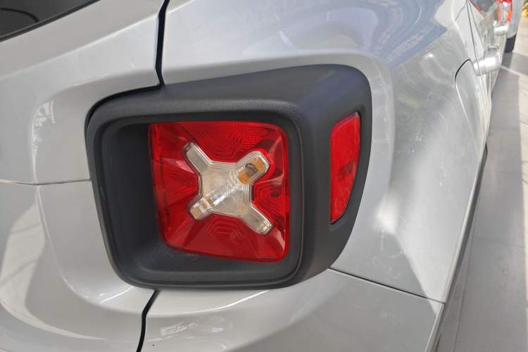 Used Jeep Renegade 2016 1.4T Automatic High-Energy Version
