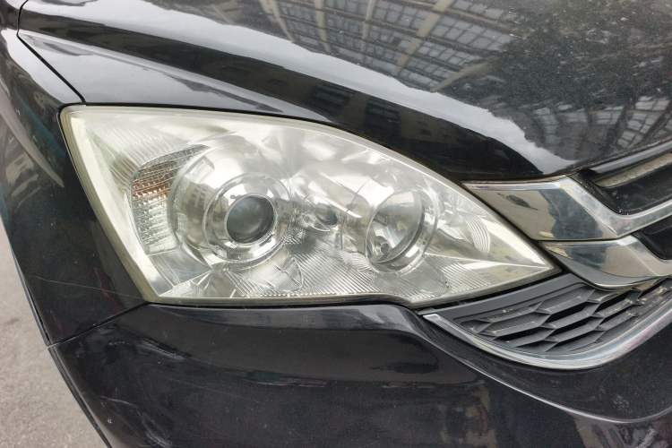 Used Honda CR-V 2010 2.0L Automatic Four-Wheel Drive Classic Edition Right Front Headlight