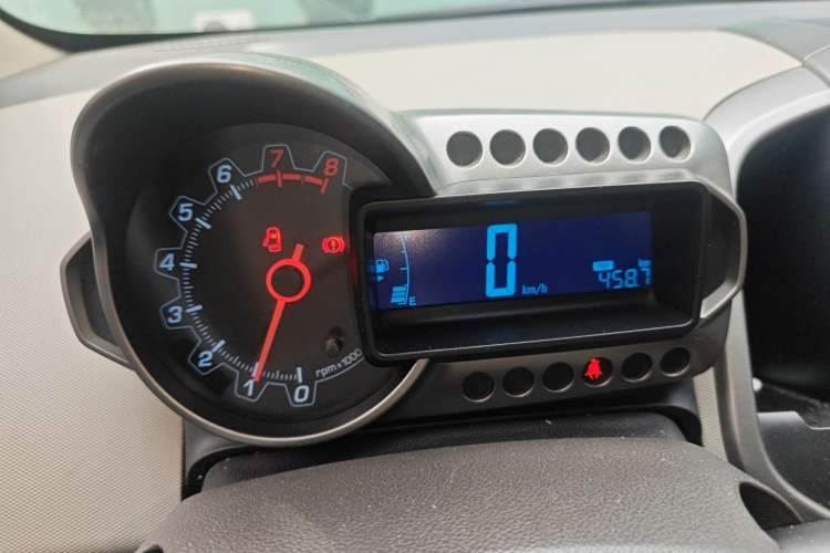 Used Chevrolet Aveo Sonic 2011 Sedan 1.4L Manual Transmission SE