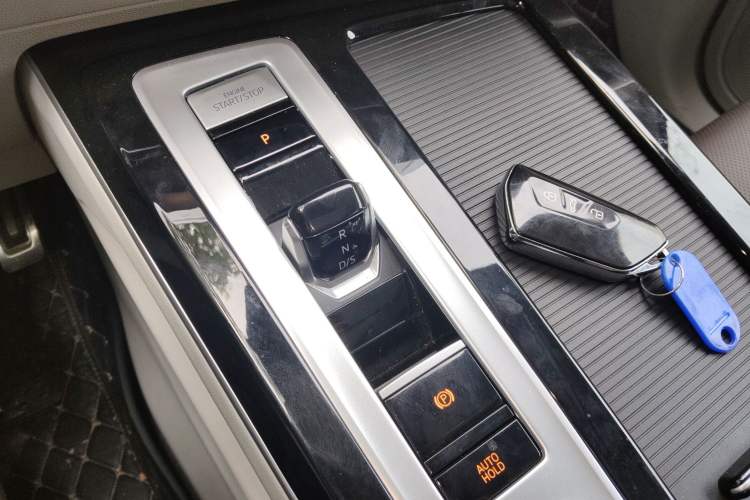 Used Volkswagen Tavendor 2023 380TSI Four-Wheel Drive R-Line Cruise Edition