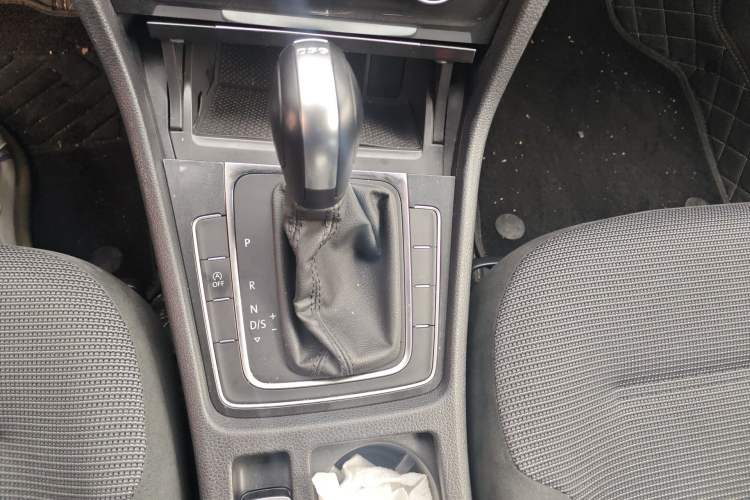 Used Volkswagen Golf 2019 280TSI DSG Comfort Version China VI Standard
