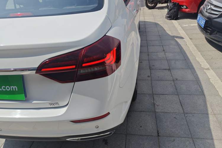 Used Geely Auto Emgrand 2021 UP 1.5L CVT Luxury Model Exterior 3