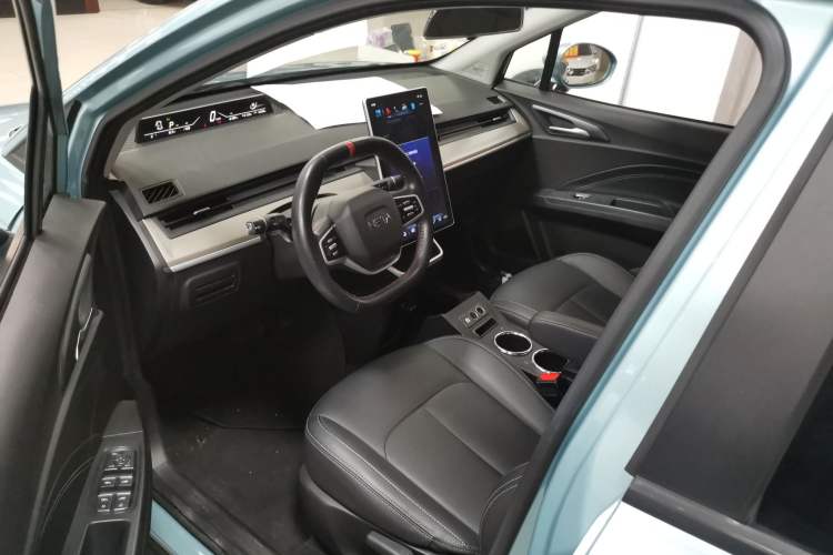 Used NETA V 2021 Long-Range Entertainment Edition Upgrade Model