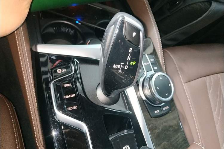 Used BMW 5 Series 2022 Restyled 525Li Luxury Package Gear Lever