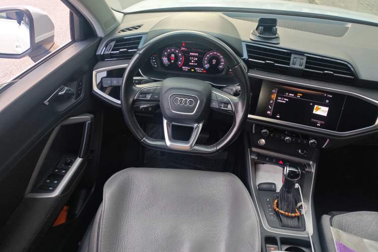 Used Audi Q3 2019 35 TFSI Fashion Dynamic Model