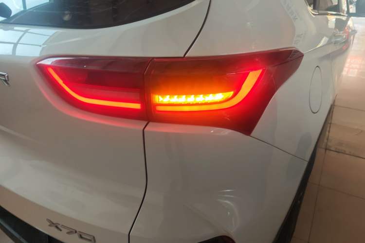 Used JETOUR X70 2024 1.5T DCT Enjoyment Edition 5 Seats