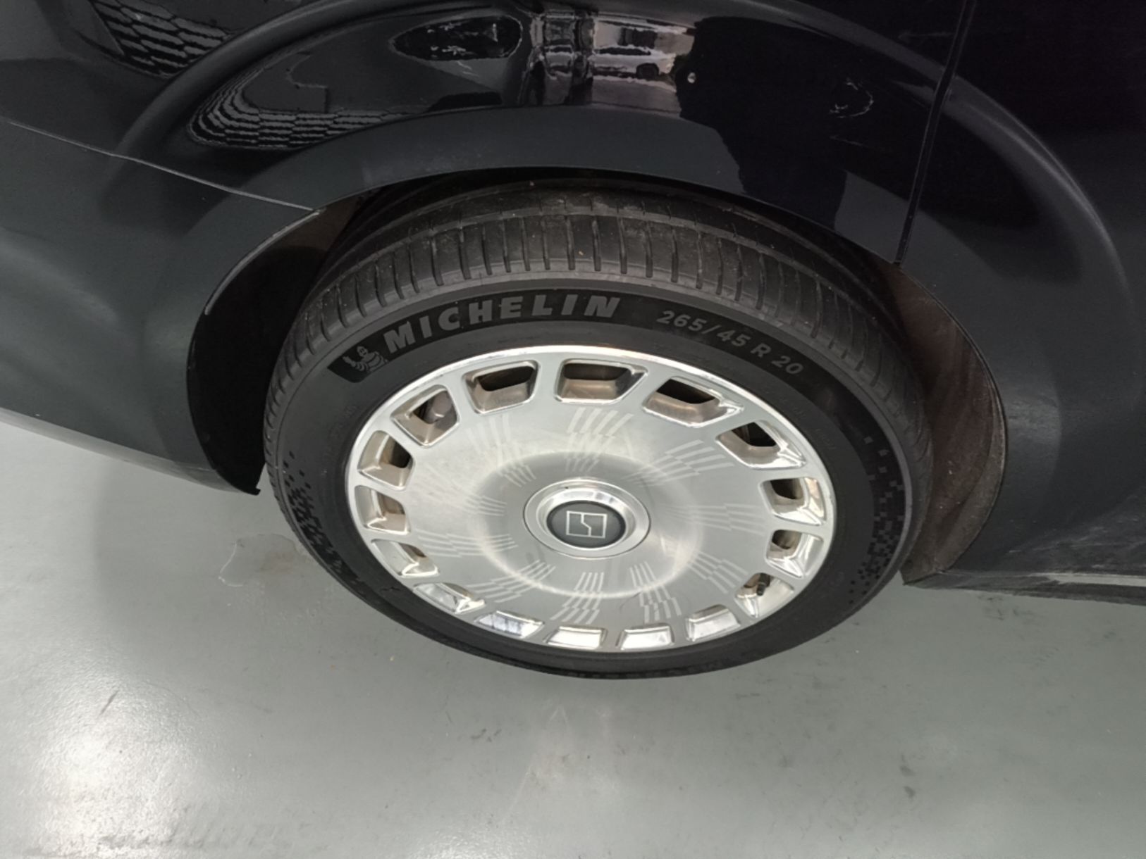 Zeekr 009 2024 GAC Trumpchi — снимка 11