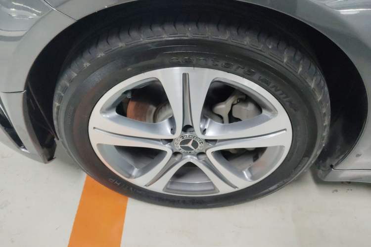 Used Mercedes-Benz C-Class 2019 C 260 L Sport Edition Left Front Wheel Hub