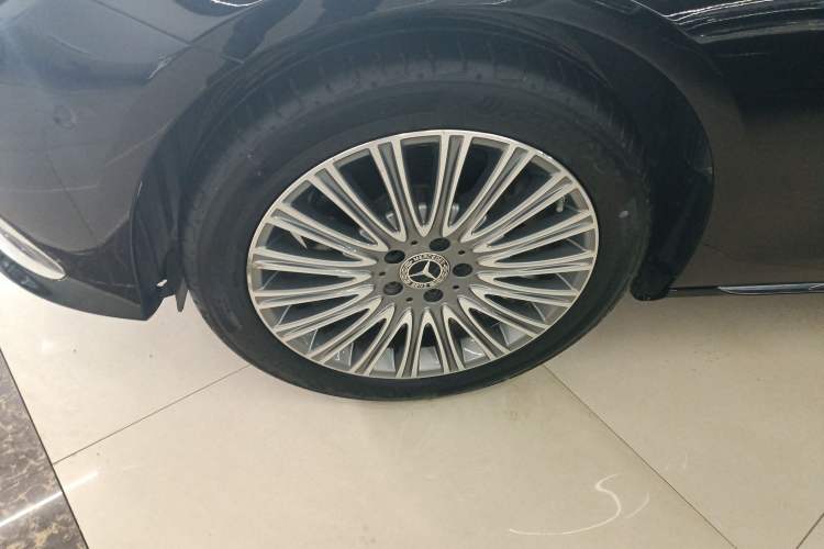 Used Mercedes-Benz E-Class 2022 Second Facelift E 300 L Fashion Edition Left Front Wheel Hub